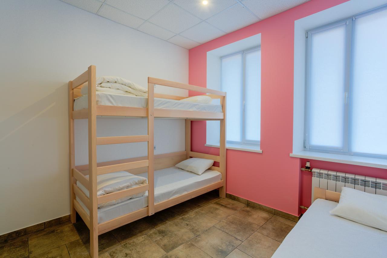 Comfort Hotel & Hostel Zaporizhia Esterno foto