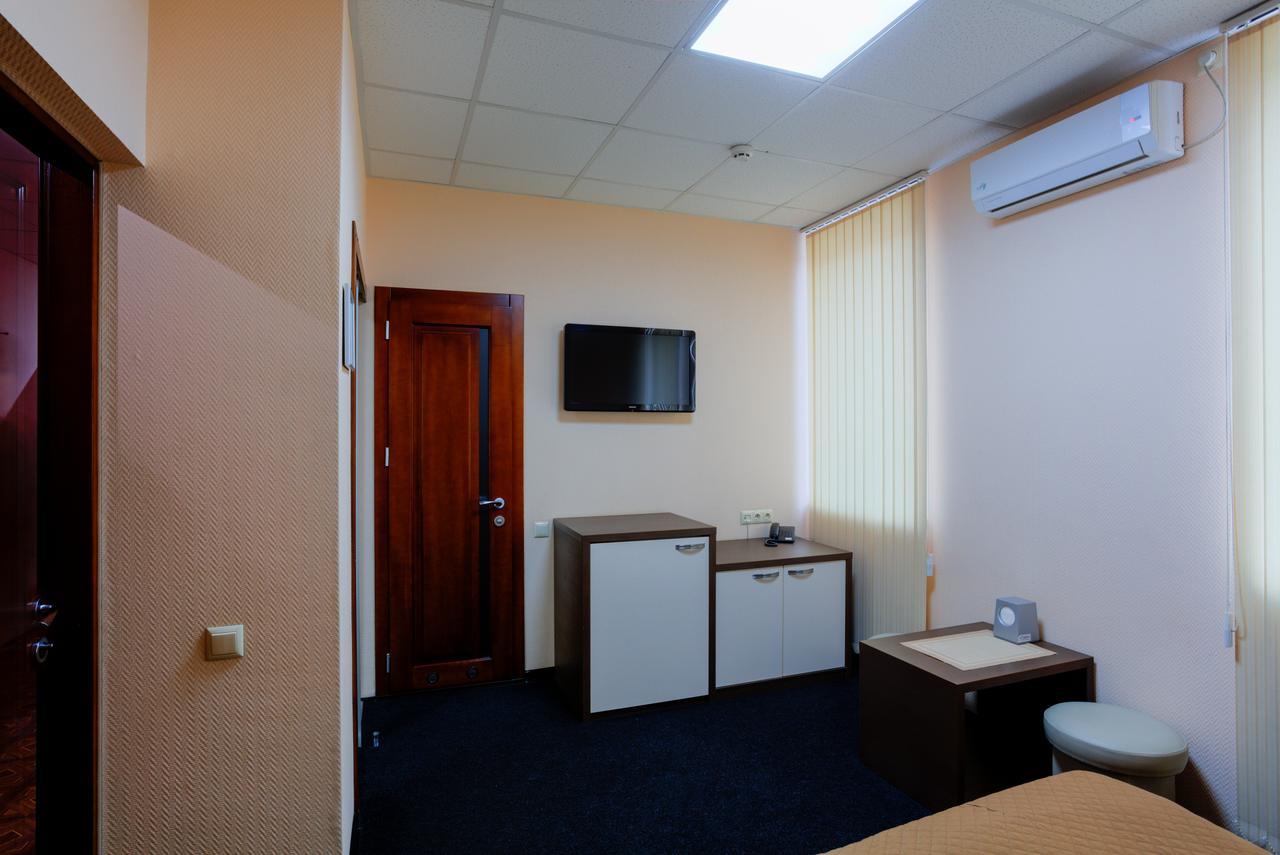 Comfort Hotel & Hostel Zaporizhia Esterno foto