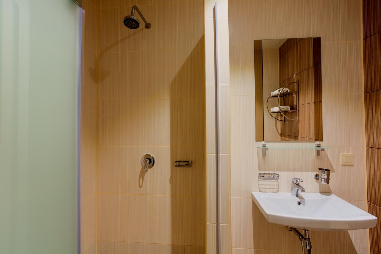 Comfort Hotel & Hostel Zaporizhia Esterno foto