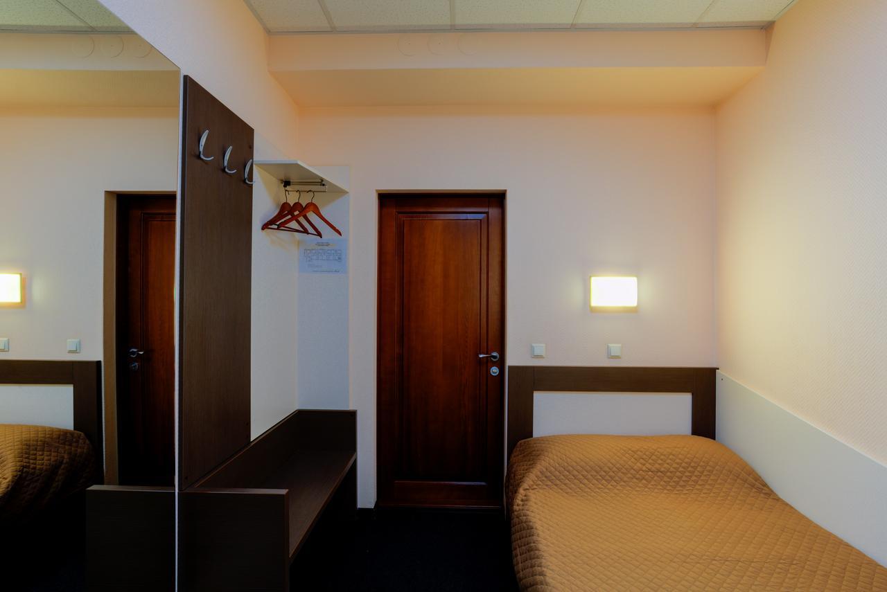 Comfort Hotel & Hostel Zaporizhia Esterno foto
