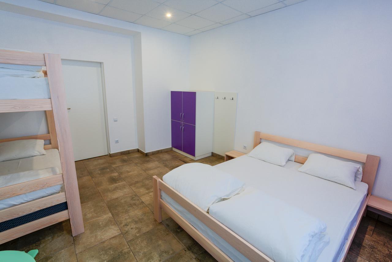 Comfort Hotel & Hostel Zaporizhia Esterno foto
