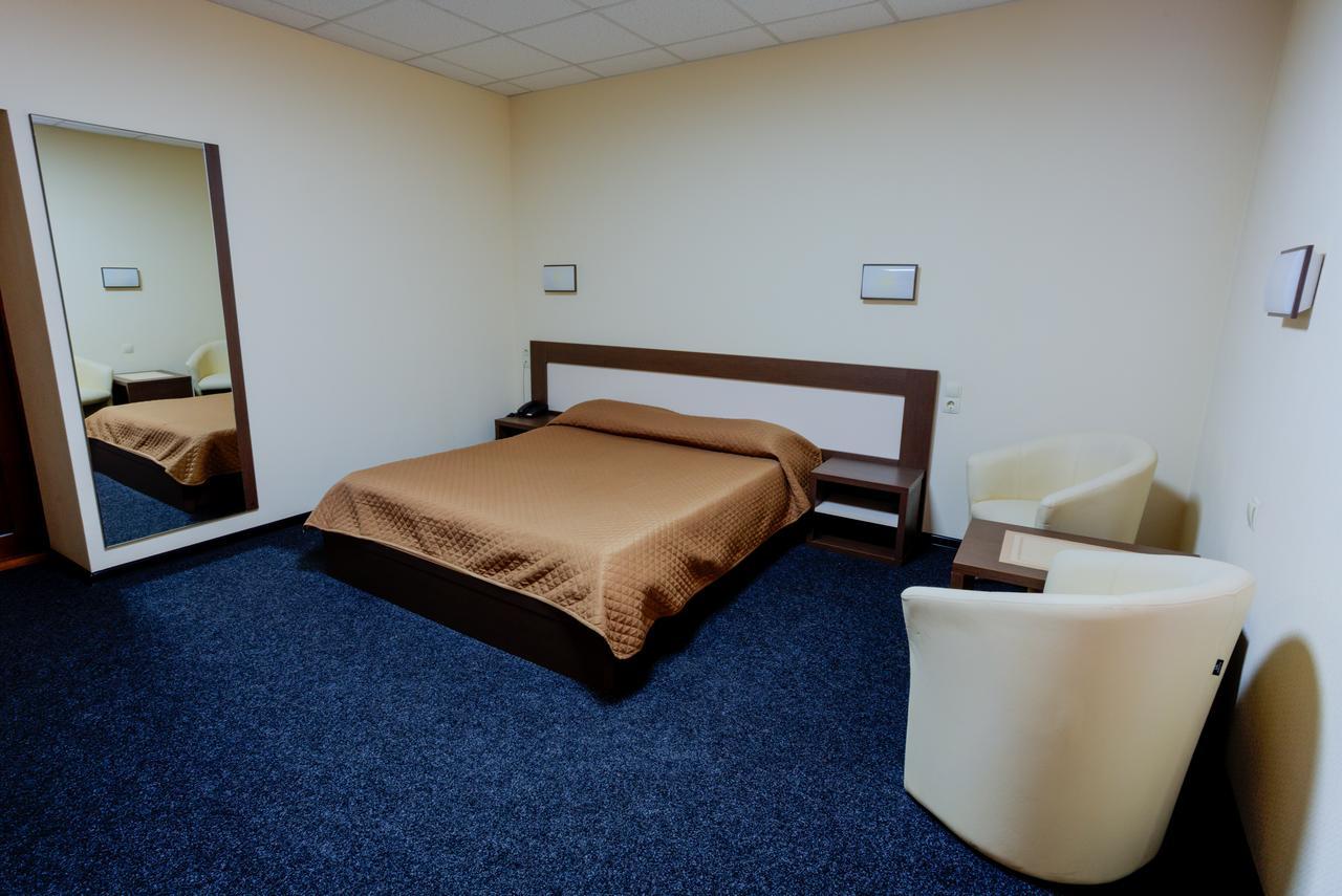 Comfort Hotel & Hostel Zaporizhia Esterno foto
