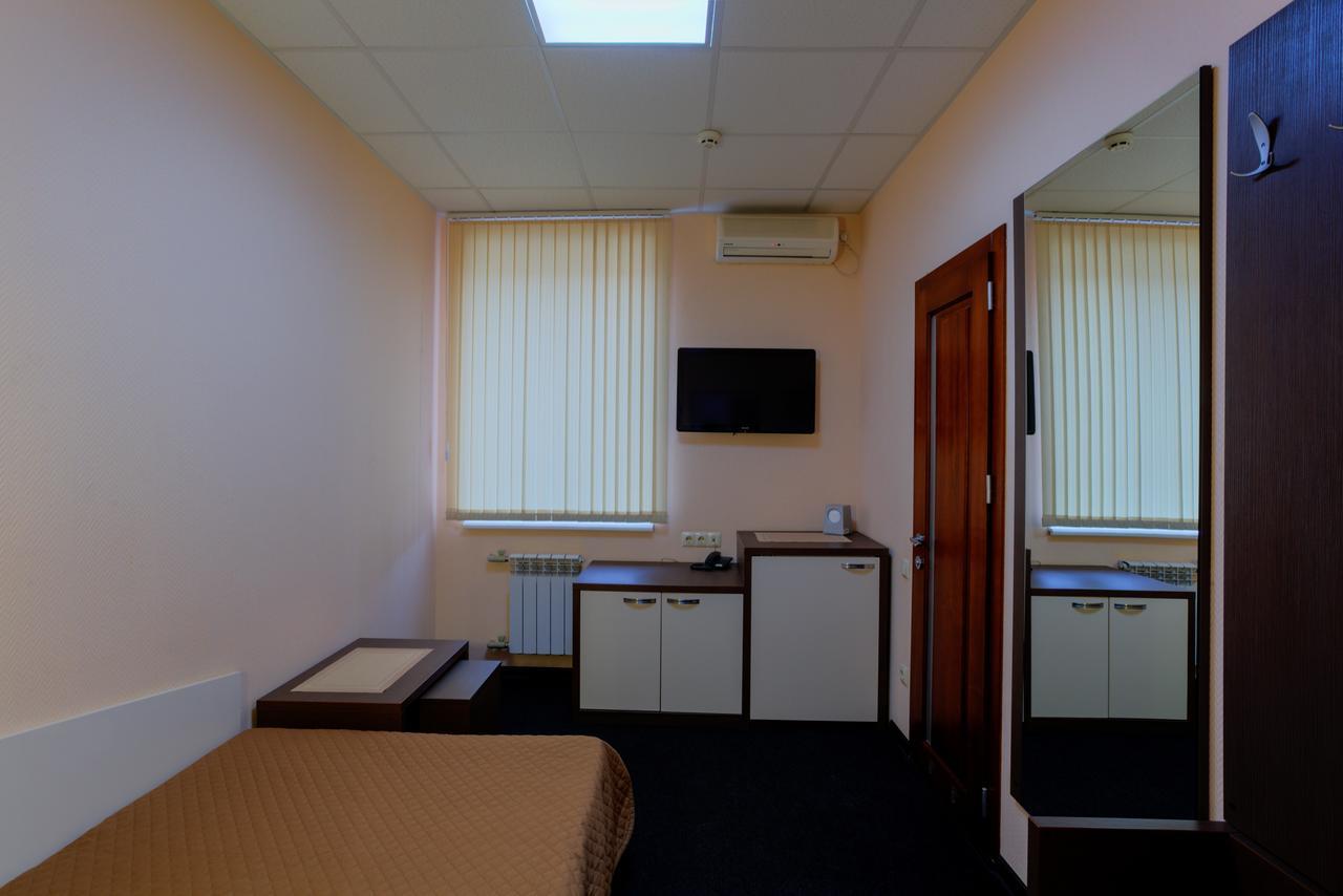 Comfort Hotel & Hostel Zaporizhia Esterno foto